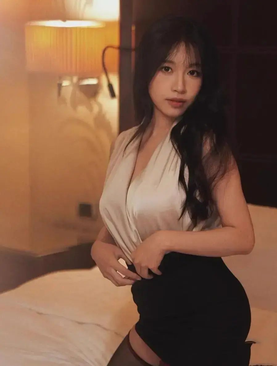 《小凤新婚》全集完整版在线免费放送-苏畅艾熙双人演绎纯净版无弹窗-小凤新婚免登录极速秒存高清直链-无删减无套路免费观看